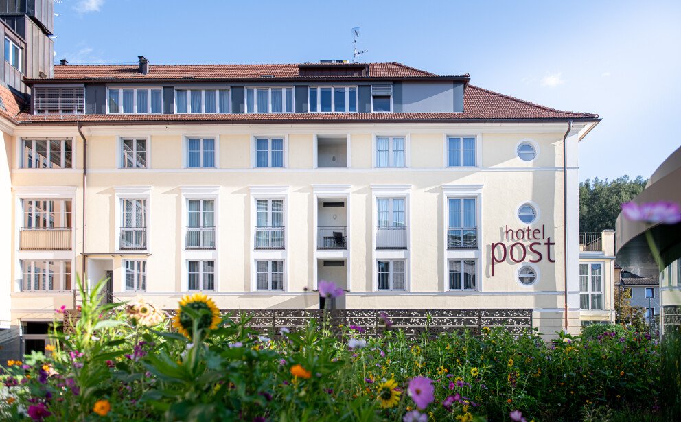 Hotel Post/Restaurant & Bar Cosmo