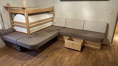 Ofenbank mit Gestell für Bauernofen
